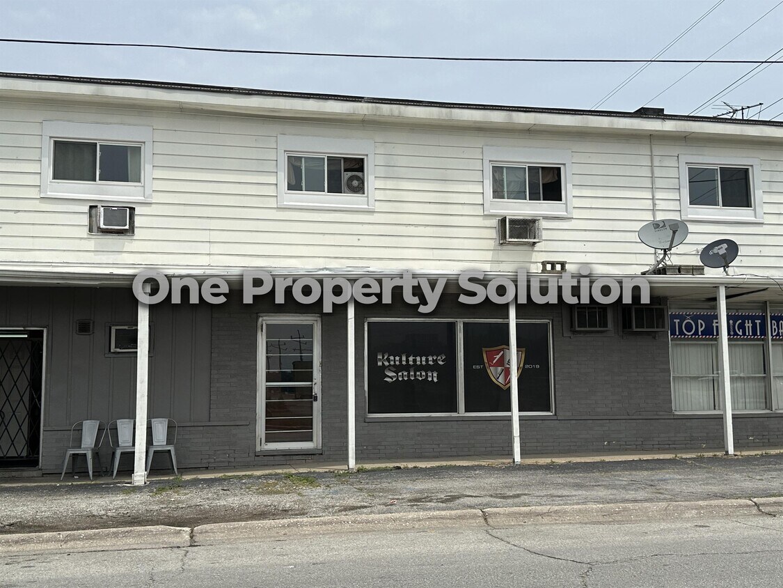 5284 Broadway Unit 1, Merrillville, IN 46410 Room for Rent in