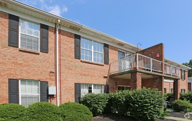 Building Photo - Diamond Oaks Apartments - DIA