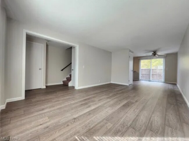 Foto del edificio - 1651 Mentor Ave