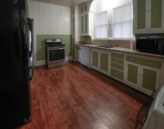 Foto del edificio - 715 Anderson St