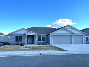 Building Photo - 4313 Chilcotin Ln