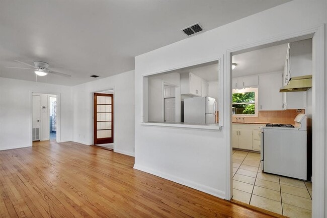 Building Photo - 430 Beryl Dr