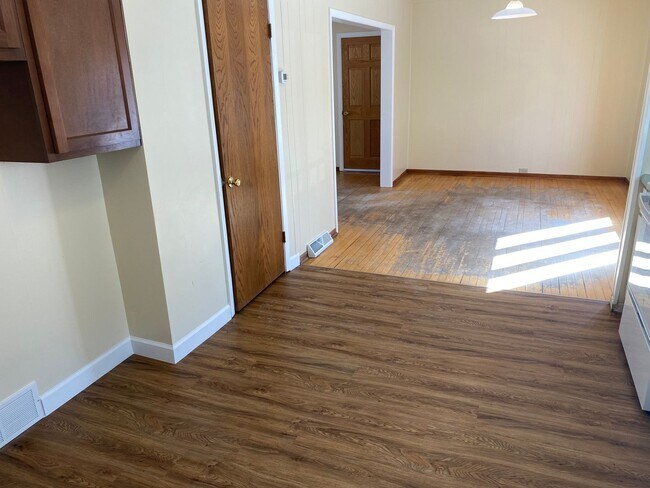 Foto del edificio - 3-Bedroom 1 1/2 Bath Single-Family Home Near John Marshall Elementary School