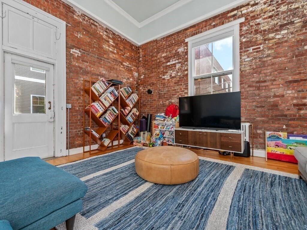 Foto principal - 35 Saratoga St