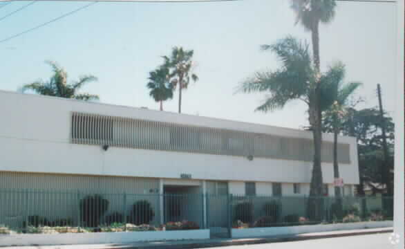 Foto principal - 10130 S Inglewood Ave