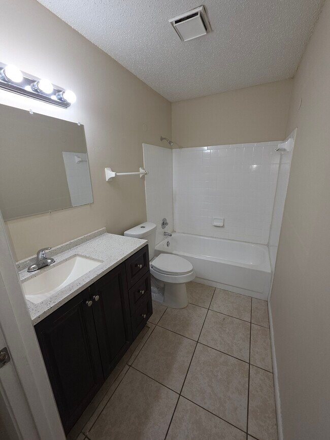 Foto del edificio - 5111 SE 29th St