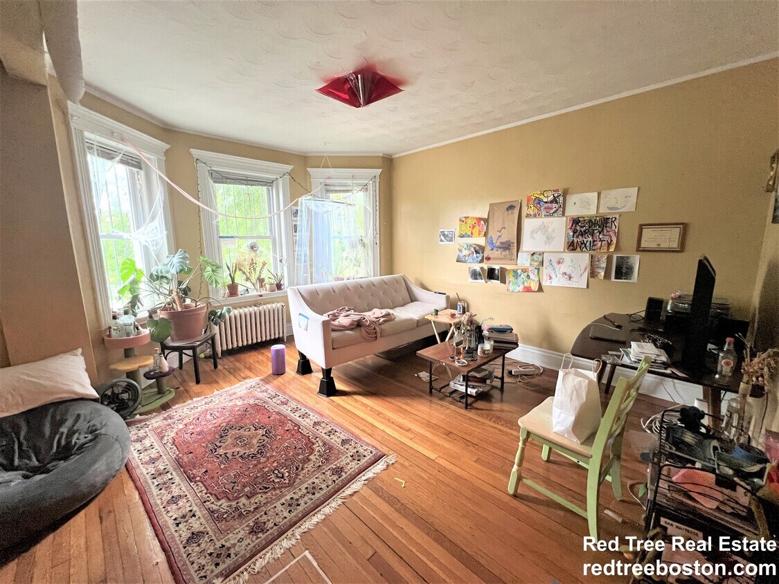 Foto principal - 1721 Commonwealth Ave