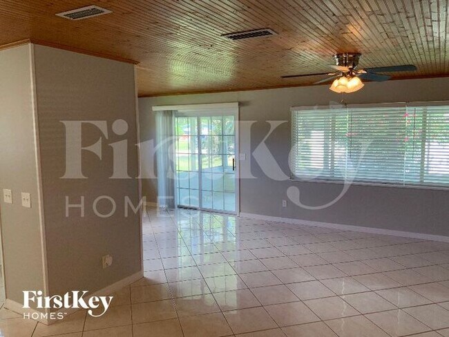 Building Photo - 1034 Hermosa Dr