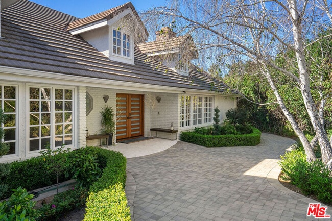 Foto del edificio - 5420 Indian Trail Ct