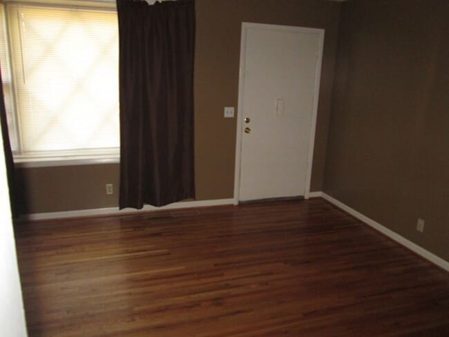 Foto del edificio - One level living!