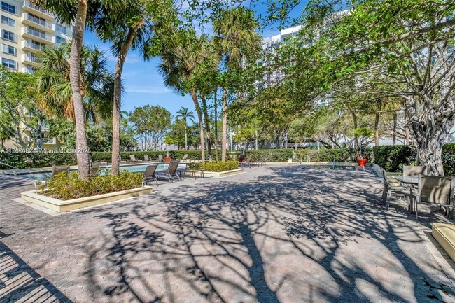 Building Photo - 11111 Biscayne Blvd