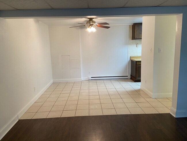 Dining area - 2710 S 2nd St