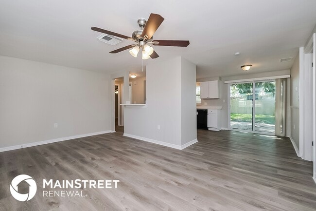 Foto del edificio - 5040 Valimor Dr