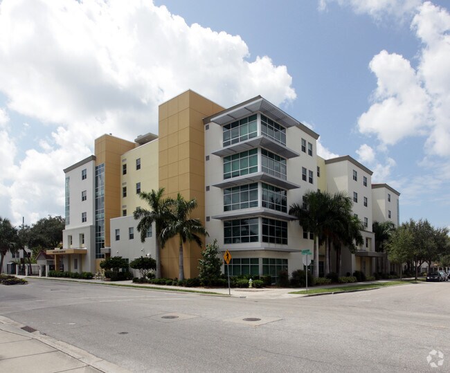 Ann & Alfred Goldstein Hall Apartments Sarasota, FL
