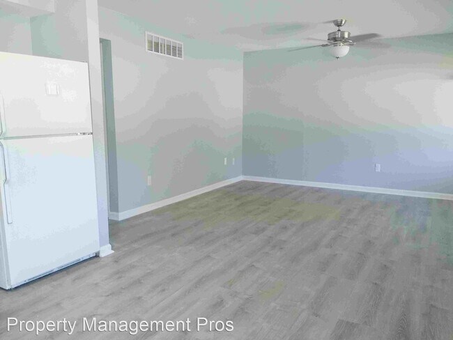 Building Photo - 2 br, 1 bath House - 28201 Little Mack Ave