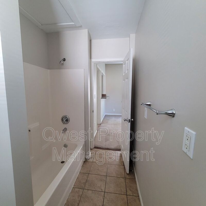 Foto del edificio - 44 National Ave SW