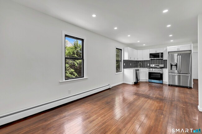 Foto del edificio - 54 Overlook Ave