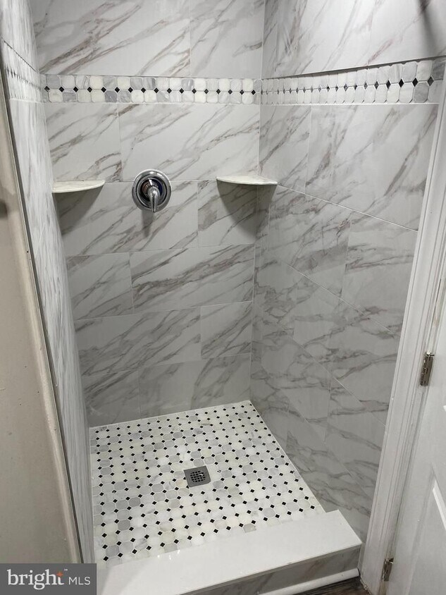 Foto del edificio - 4 Bed / 2 Bath - Pottstown West End - Newl...