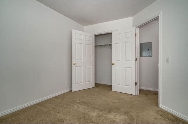 Building Photo - 88 250 N