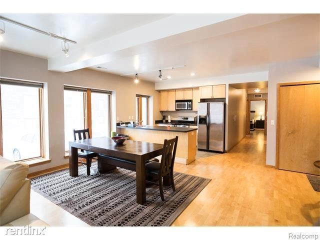 Primary Photo - 434 W Alexandrine St