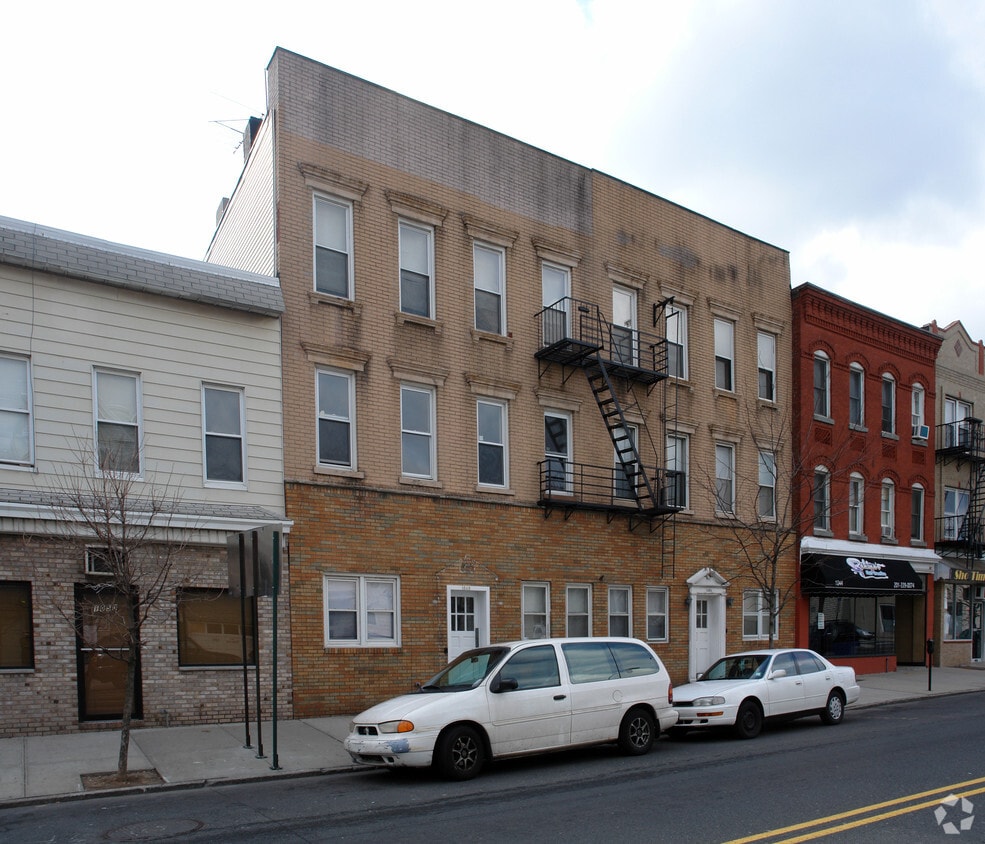 1046 Broadway, Bayonne, NJ 07002 Apartments in Bayonne, NJ