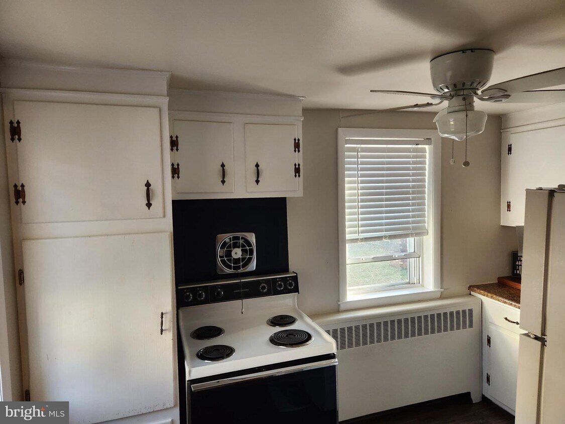 30 Hendrickson Ave, Bellmawr, NJ 08031 House Rental in Bellmawr, NJ