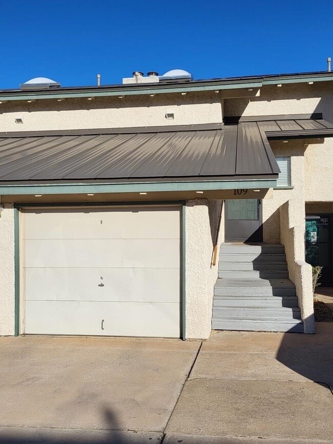 Foto del edificio - 207 Hi Cir N