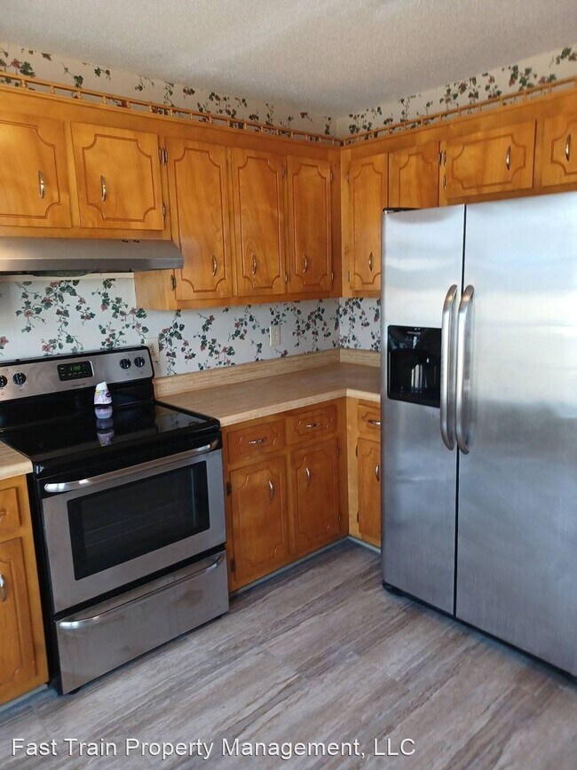 Building Photo - 3 br, 2 bath House - 1035 Hotshot Dr.