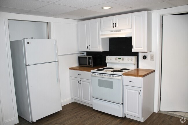 Building Photo - 53 Andover Dr