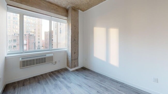 Interior Photo - The Mercer
