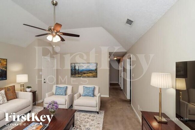 Foto del edificio - 125 Cedar Bend Dr