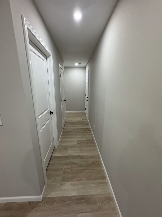 Foto del edificio - 1514 Delbert Rd