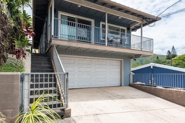 Building Photo - 692 Uluoa St