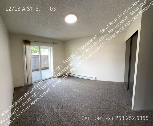 Foto del edificio - 12718 A St S