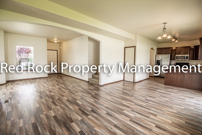 Foto del edificio - 7527 N Carrington Ln