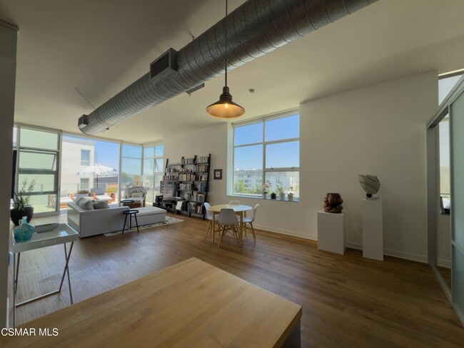Building Photo - 4080 Glencoe Ave