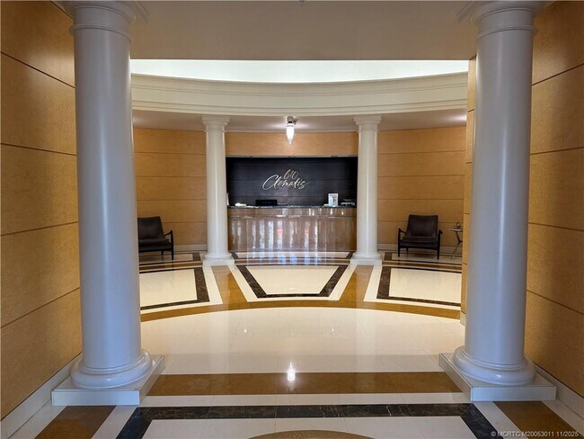 Building Photo - 610 Clematis St