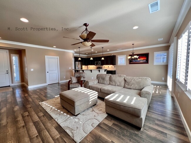 Building Photo - 1223 Lasso Ln