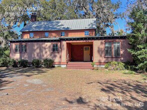 Building Photo - 2106 Wilson Dr