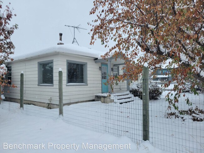 Foto del edificio - 2 br, 1 bath House - 301 W Main St
