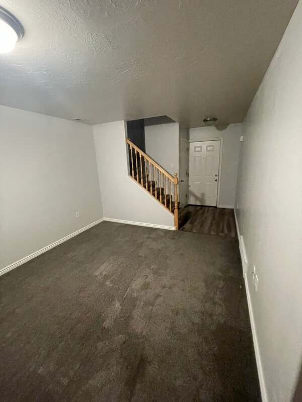 Foto del edificio - 652 W 800 N
