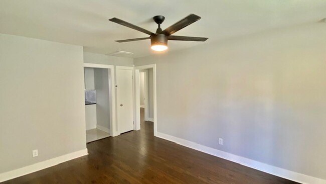 Foto del edificio - Super Clean 2 Bedrooms, 1 Bathroom Single ...