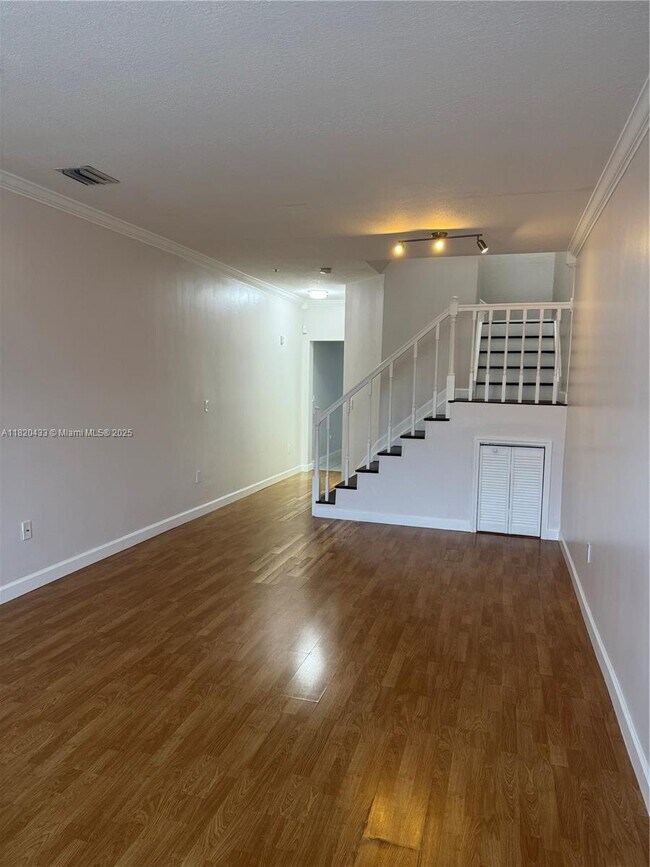 Foto del edificio - 7080 NW 177th St