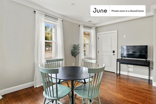 Building Photo - Room in Shared 4 bed/1.5 bath home