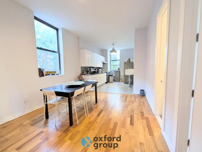 Building Photo - 3 bedroom in Brooklyn NY 11206