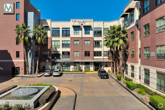 Entrada del edificio - Millennium High Street