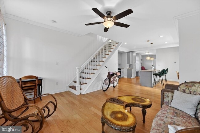 Building Photo - 810 Central Ave