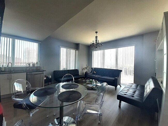 Foto del edificio - 60 SW 13th St