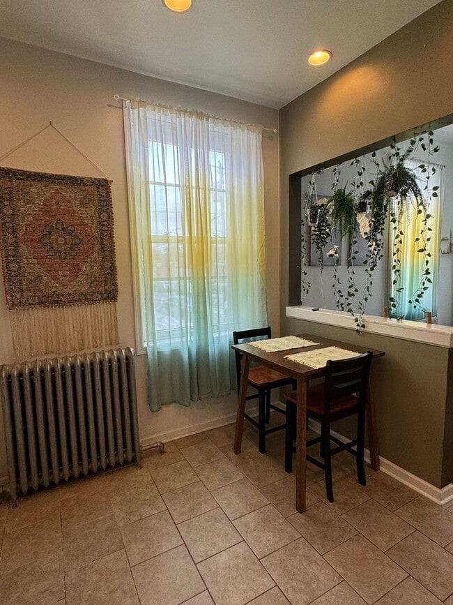 Building Photo - 2 Bedroom Duplex in Philadelphia