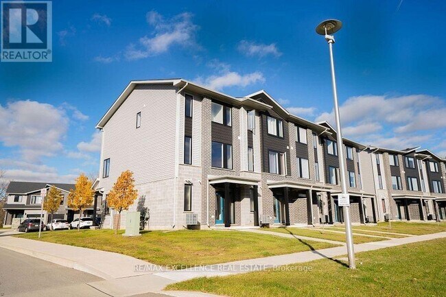 Building Photo - 172 - 177 EDGE VALLEY ROAD